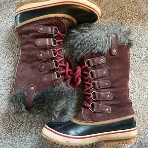 Sorel Black and Maroon Boots